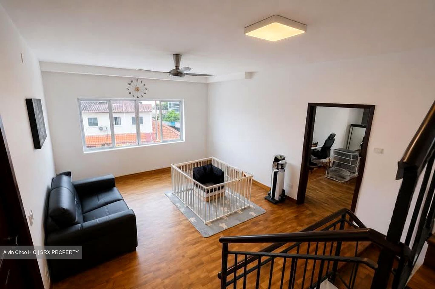 Straits Gardens (D27), Terrace #576802311